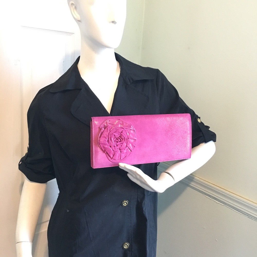 Betsy Johnson Luminus Fucsia Clutch - Picture 2 of 6